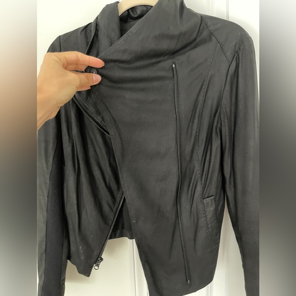 VINCE LAMBSKIN LEATHER WATERFALL DRAPE JACKET - Picture 3 of 8